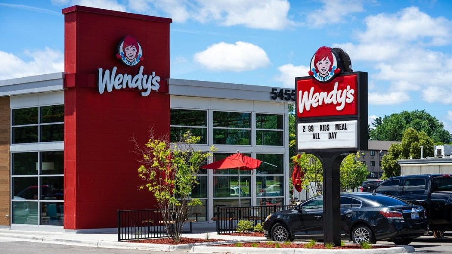 Wendyswantstoknow - Win Free Meal Coupon - Wendy's Survey